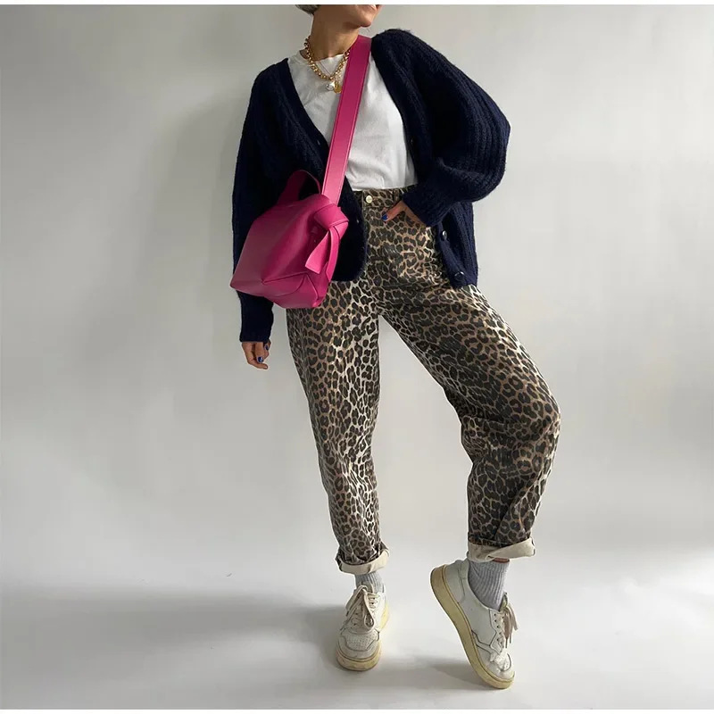Nora – Proste jeansy z nadrukiem w stylu streetwear dla kobiet