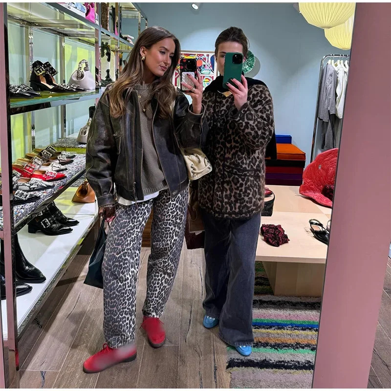 Nora – Proste jeansy z nadrukiem w stylu streetwear dla kobiet