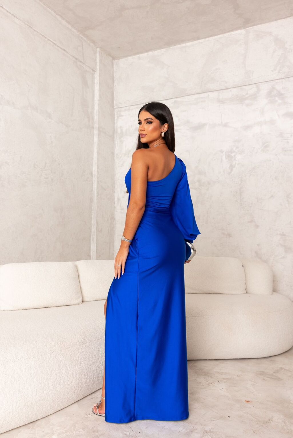 Disa – Sukienka maxi na jedno ramię z eleganckimi marszczeniami