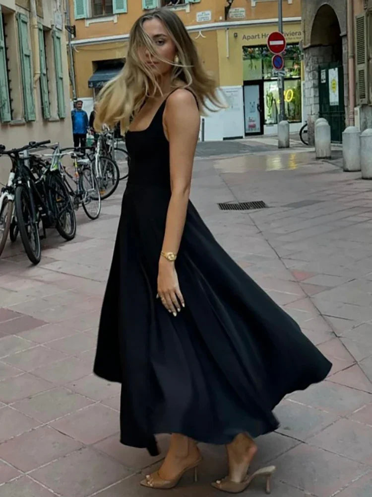 Vega – Zwiewna sukienka maxi dla kobiet w eleganckim wydaniu