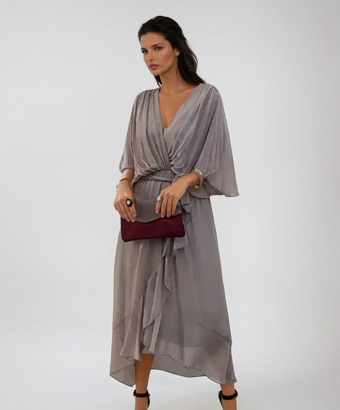 Joanna - axi Sukienka z Eleganckim Rozcięciem